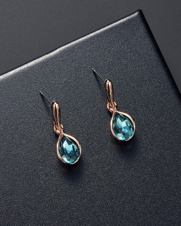 ADELIA™ SÆT | Halskæde & Øreringe med Dråbevedhæng