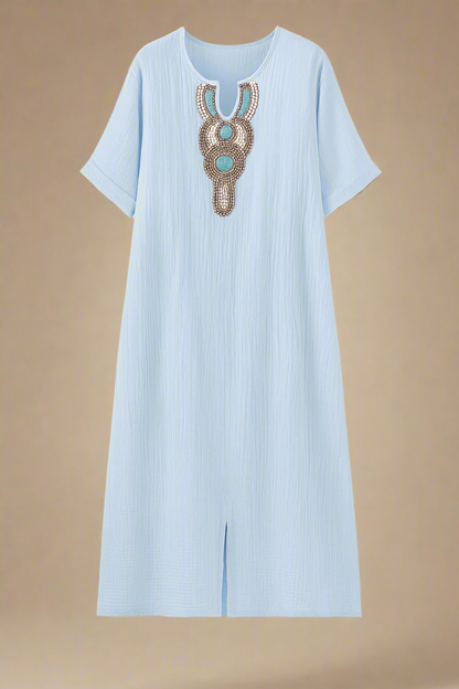 SAGA KJOLE | Lang kjole med decoteret hals og sideslidser