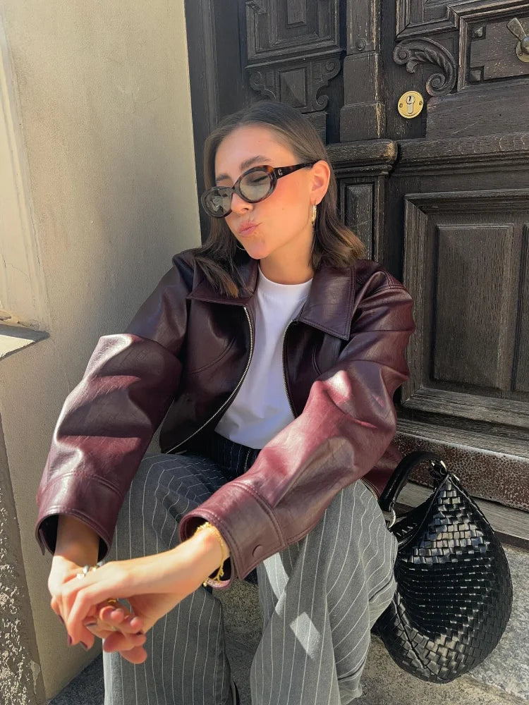 Kate | Den Uundværlige Jakke