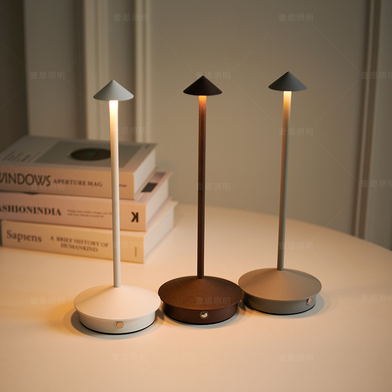 Amor Bordlampe Nordic