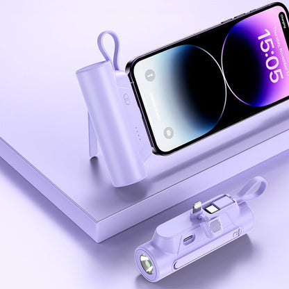 PocketVolt Duo™ – Powerbank med indbygget kabel og LED-lygte